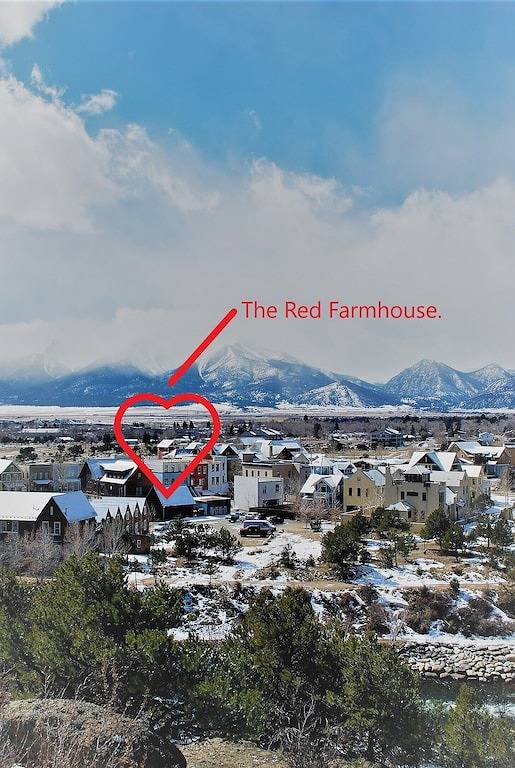 Beste Lage in Bv, The Red Farmhouse in S. Main heißt Sie willkommen !!! in Buena Vista, Chaffee County