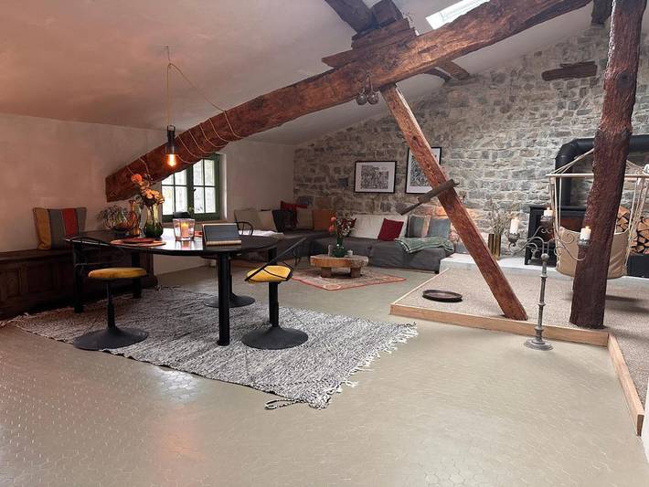 Gîte pour 4 personnes, avec jardin et terrasse à Menglon