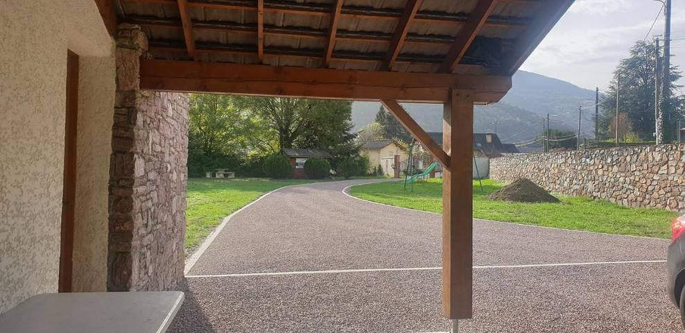 Location de vacances pour 6 personnes, avec jardin et vue, adapté aux familles à Cierp-Gaud - 3