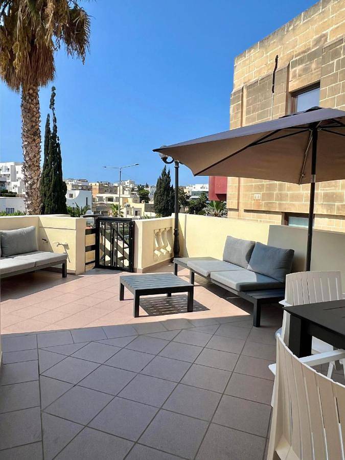 Villa in St Julian's with Private Pool by Arco Collection in Paceville, San Giljan