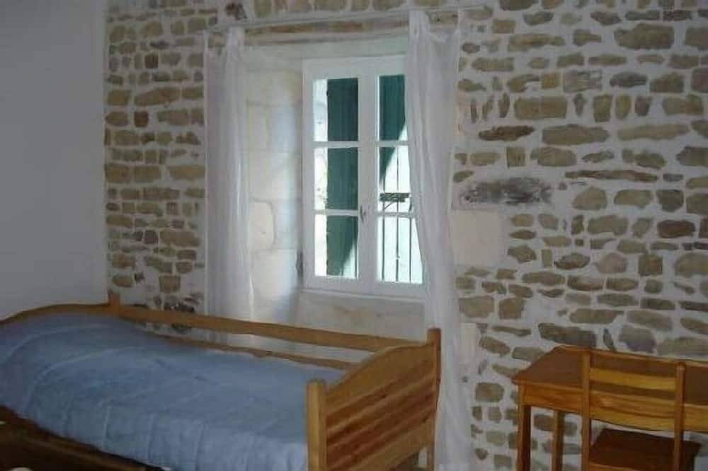 Ile de Ré family house near the Port of Saint Martin from 2 to 9 people in Saint-Martin-de-Ré, Ile de Re