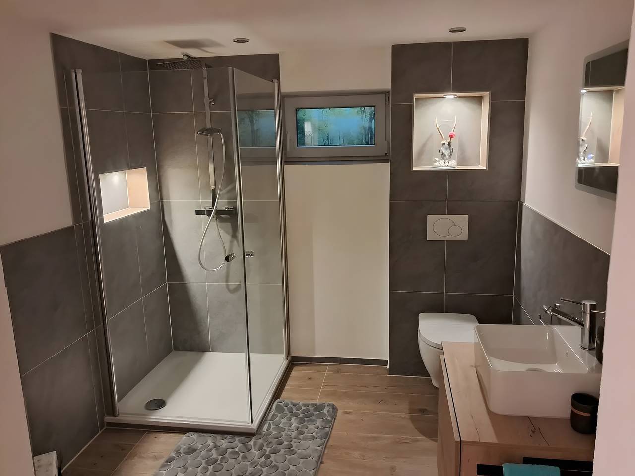 Ganze Wohnung, Apartment 'Kienzler's Zeitwerk' mit privater Terrasse und Wlan E- Ladestation  in Schonach, Südschwarzwald