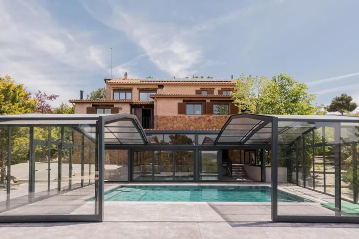 Villa pour 20 personnes, avec piscine ainsi que jardin et vue - 1