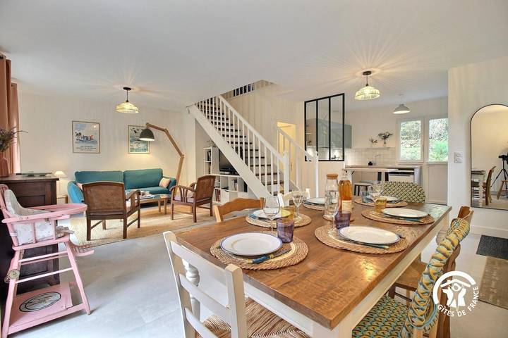 Gîte pour 6 personnes, avec terrasse et jardin