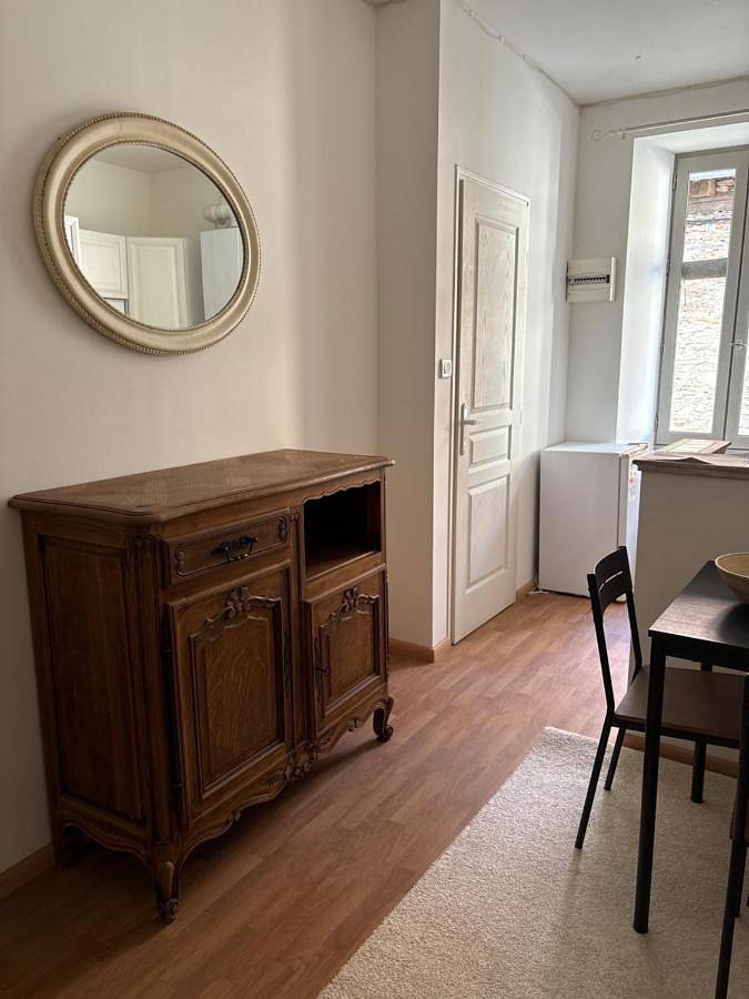 Gîte pour 2 personnes, animaux acceptés à Saint-Yrieix-la-Perche - 2