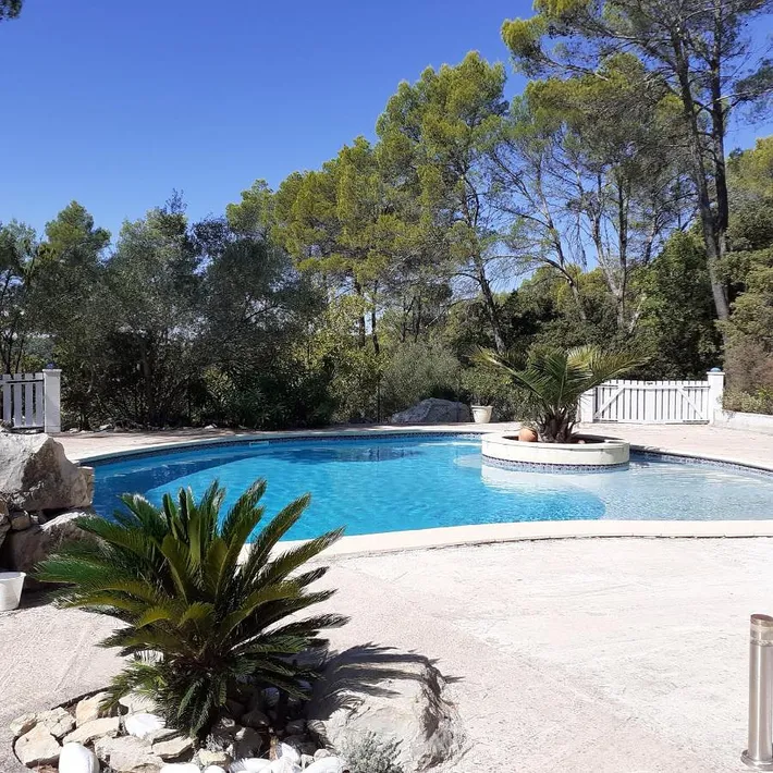 Casa de vacaciones para 10 personas, con vistas además de jardín y piscina - 1