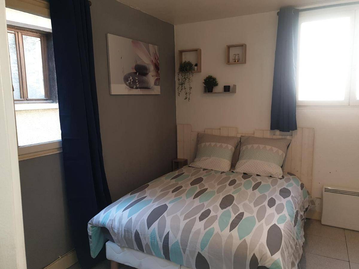 Appartement entier, One-Bedroom Apartment in Senlis, Oise