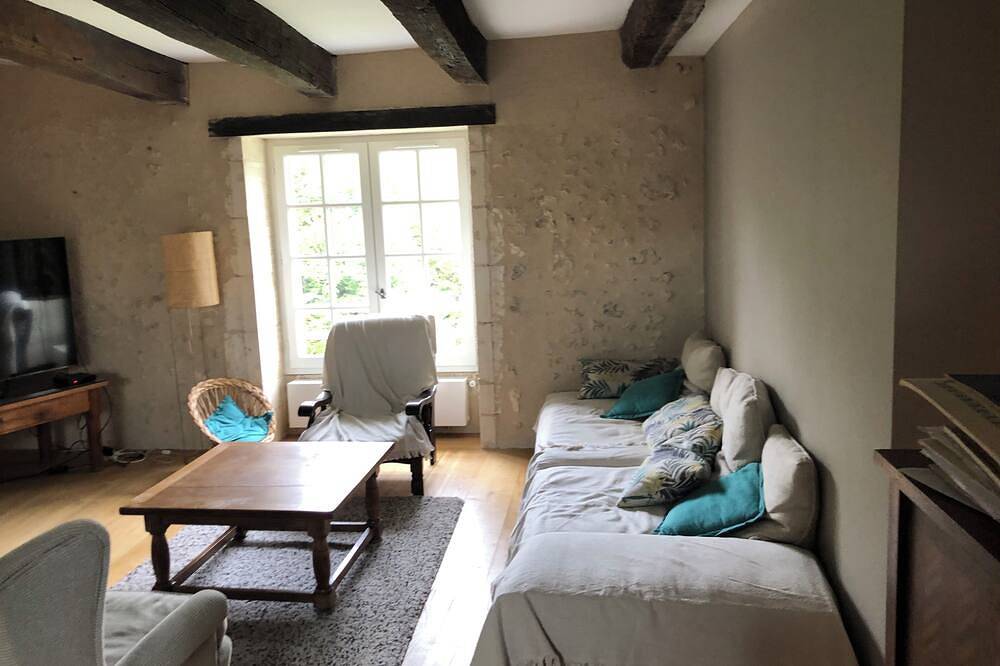 Maison de caractère entièrement rénovée, charme, vue exceptionnelle, calme. in Celles, Périgord Vert