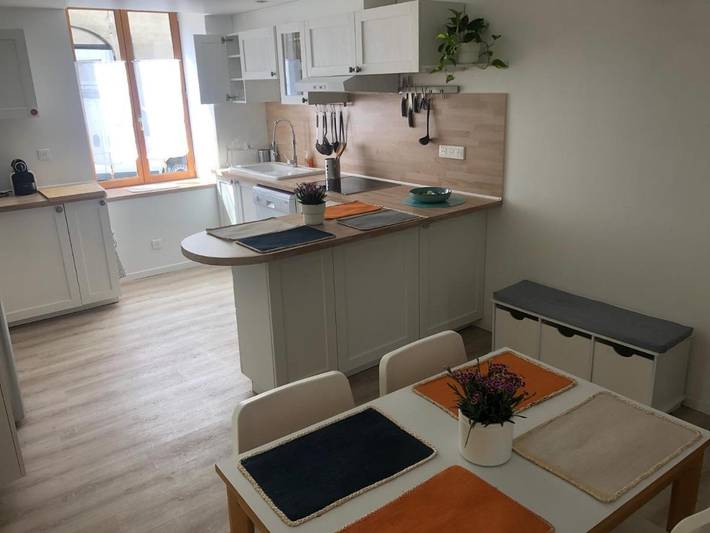 Location de vacances pour 10 personnes, avec terrasse, adapté aux familles à Vertaizon - 4