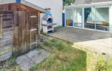 Gîte pour 6 personnes, avec terrasse et piscine, animaux acceptés dans Plage de la Govelle