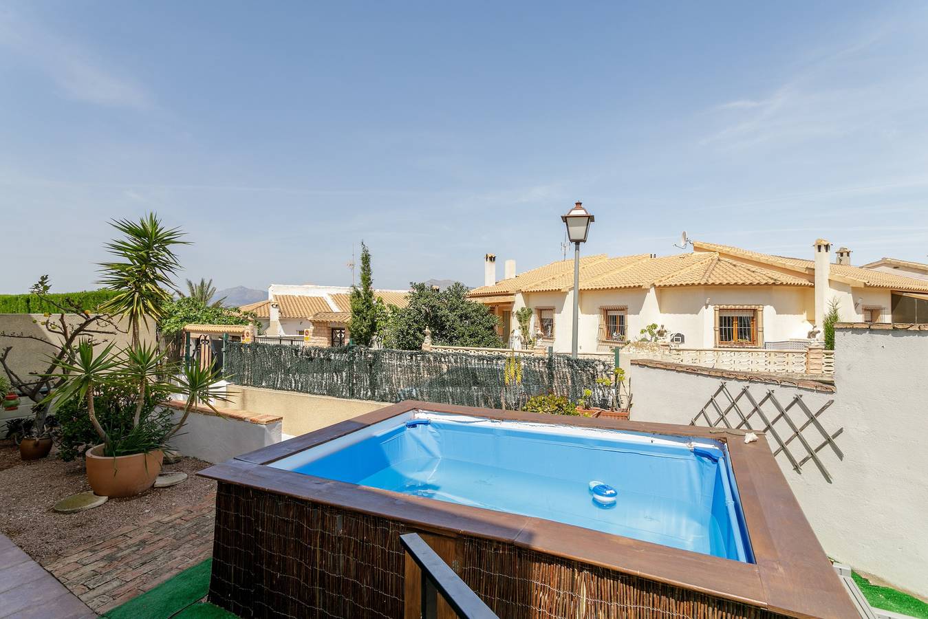 Casa Vacacional 'Dawn Of Busot' con Terraza Privada, Jardín Privado y Wi-Fi in Busot, Costa Blanca