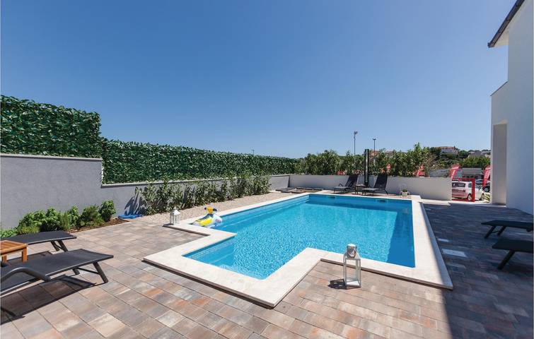 Ferienwohnung für 8 Personen, mit Terrasse, mit Haustier in Split - 2