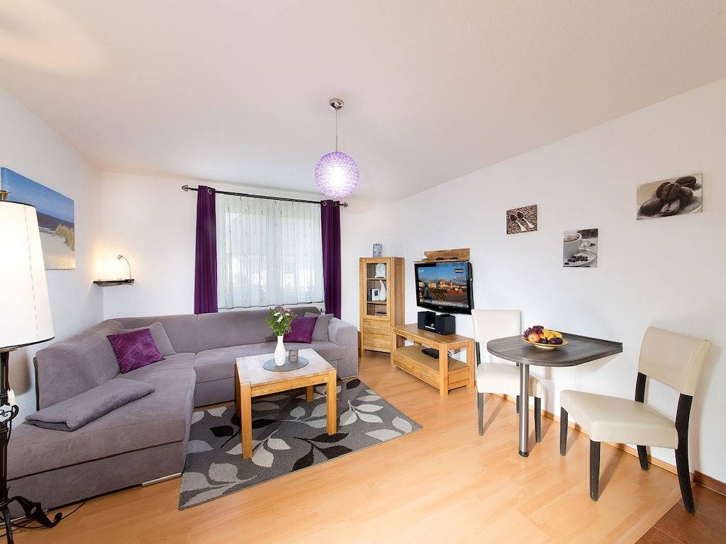 Ferienwohnung mit 1 Schlafzimmer in Serams, Zirkow