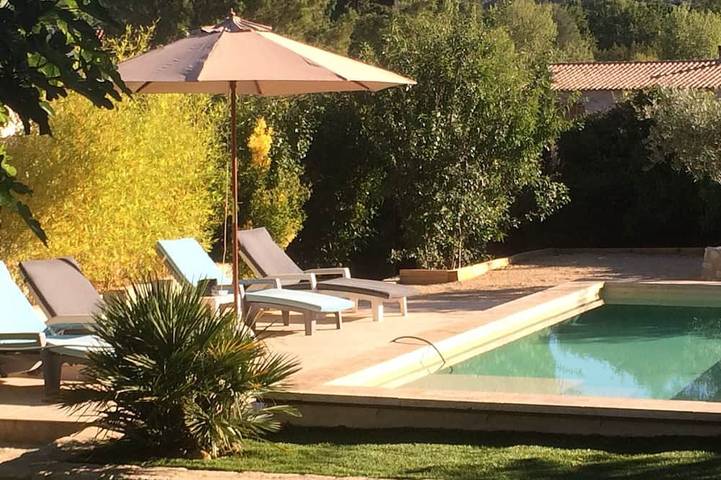 Maison de vacances pour 4 personnes, avec jardin à Lourmarin