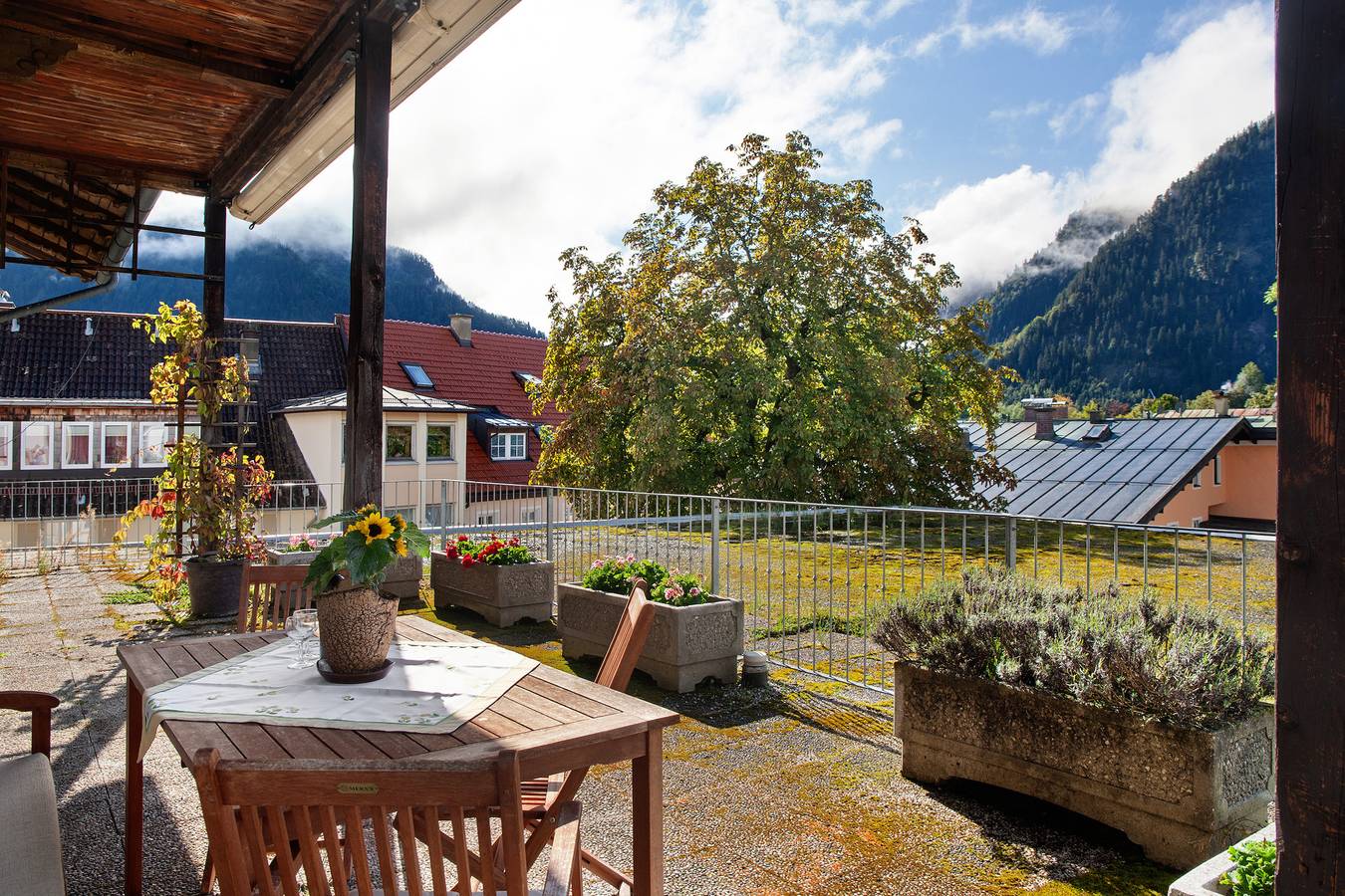 Ganze Wohnung, Ferienwohnung "Beim Posthalter" mit Bergblick, privater Terrasse und Wlan in Oberammergau, Bayerische Alpen