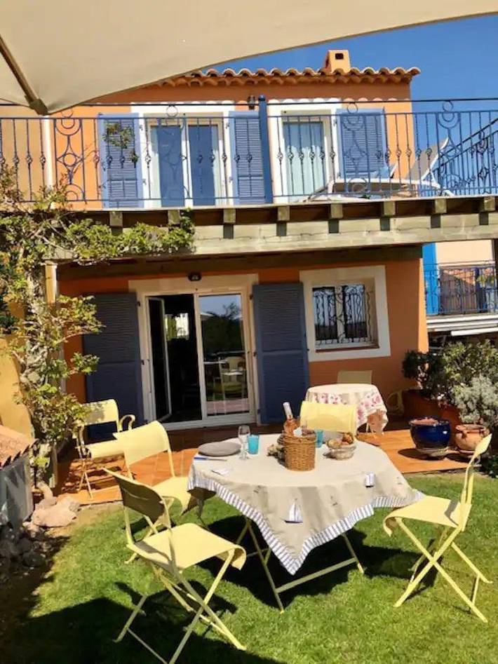 Gîte pour 5 personnes, avec Terrasse et Jardin ainsi que Piscine et Vue à Roquebrune-sur-Argens - 4
