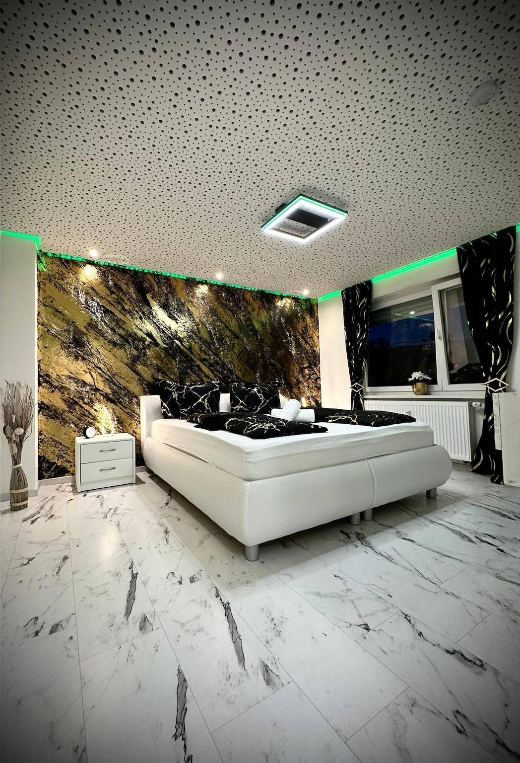 Ganze Wohnung, Ferienwohnung 'Deluxe - 'Andrei 2'' mit Balkon und Wi-Fi in Neuburg an der Donau, Romantische Straße