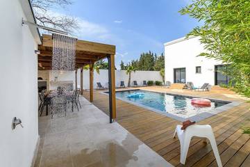 Location de vacances pour 8 personnes, avec jardin à Grabels