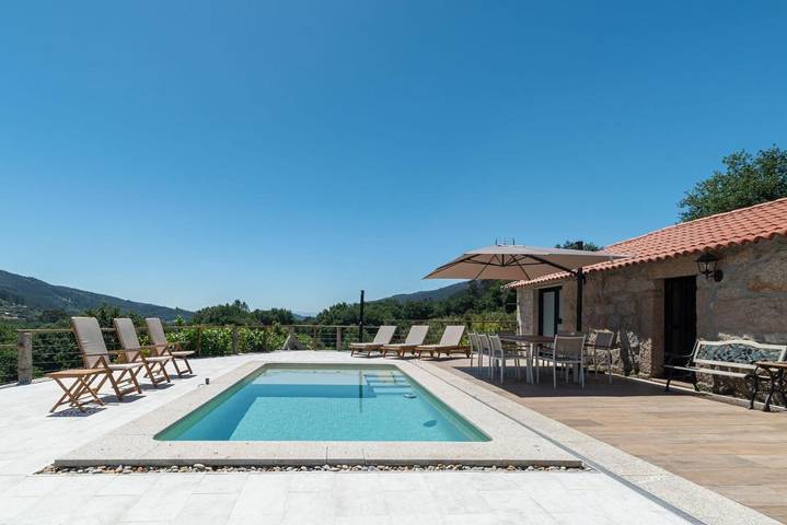 Chalet para 8 personas, con Balcón y Terraza además de Jardín y Piscina en Provincia de Pontevedra