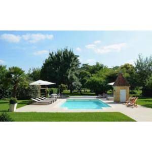 Location de vacances pour 16 personnes, avec Terrasse et Jardin ainsi que Piscine et Vue à Mouliets-et-Villemartin