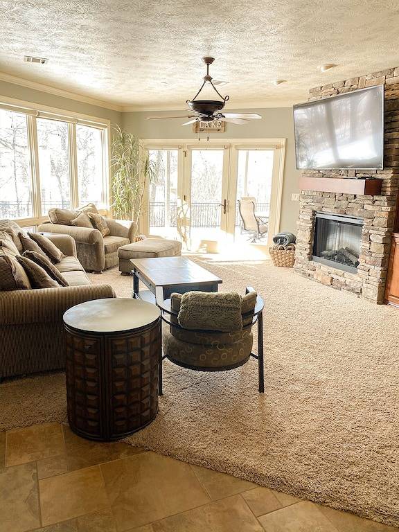 Ganze Wohnung, T&J Condo Rental...Waterpark Getaway\n6 Brides Bay waterpark passes in Dickinson County