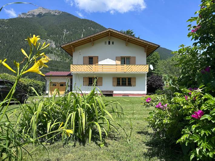 Ferienhaus für 12 Personen, mit Balkon und Terrasse sowie Garten und Ausblick in Bichlbach - 2
