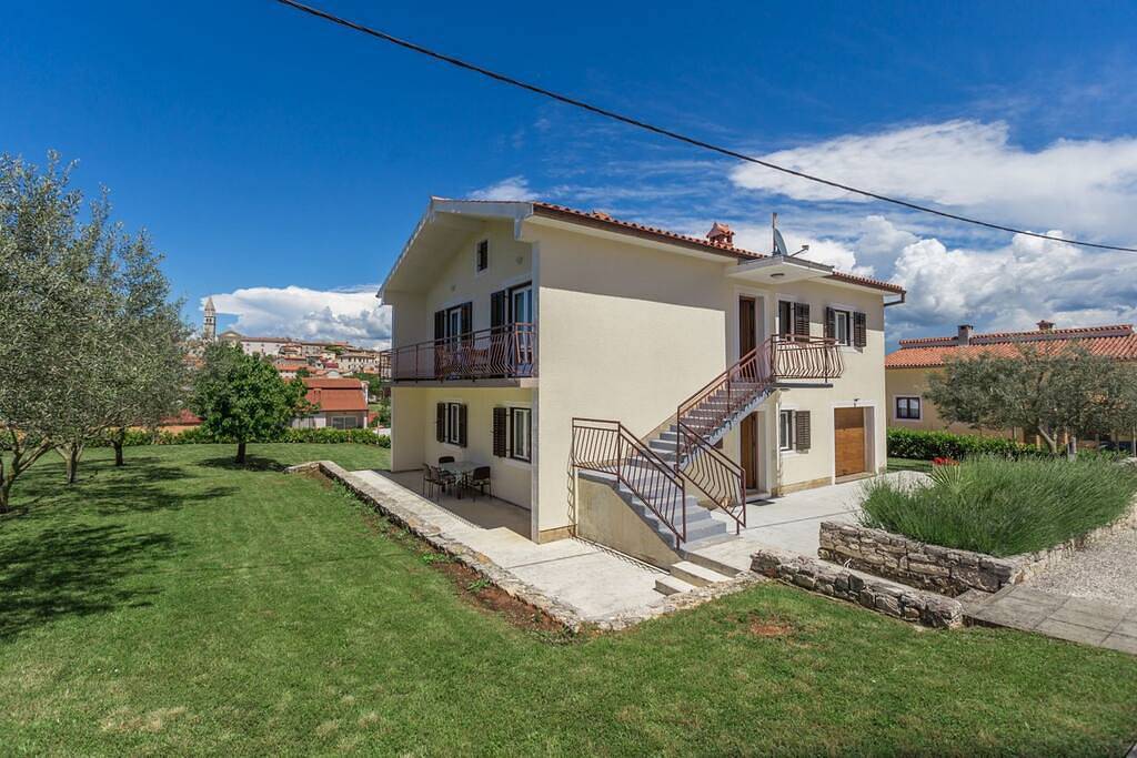 Holiday Home with pool in Višnjan in Visnjan, Općina Višnjan