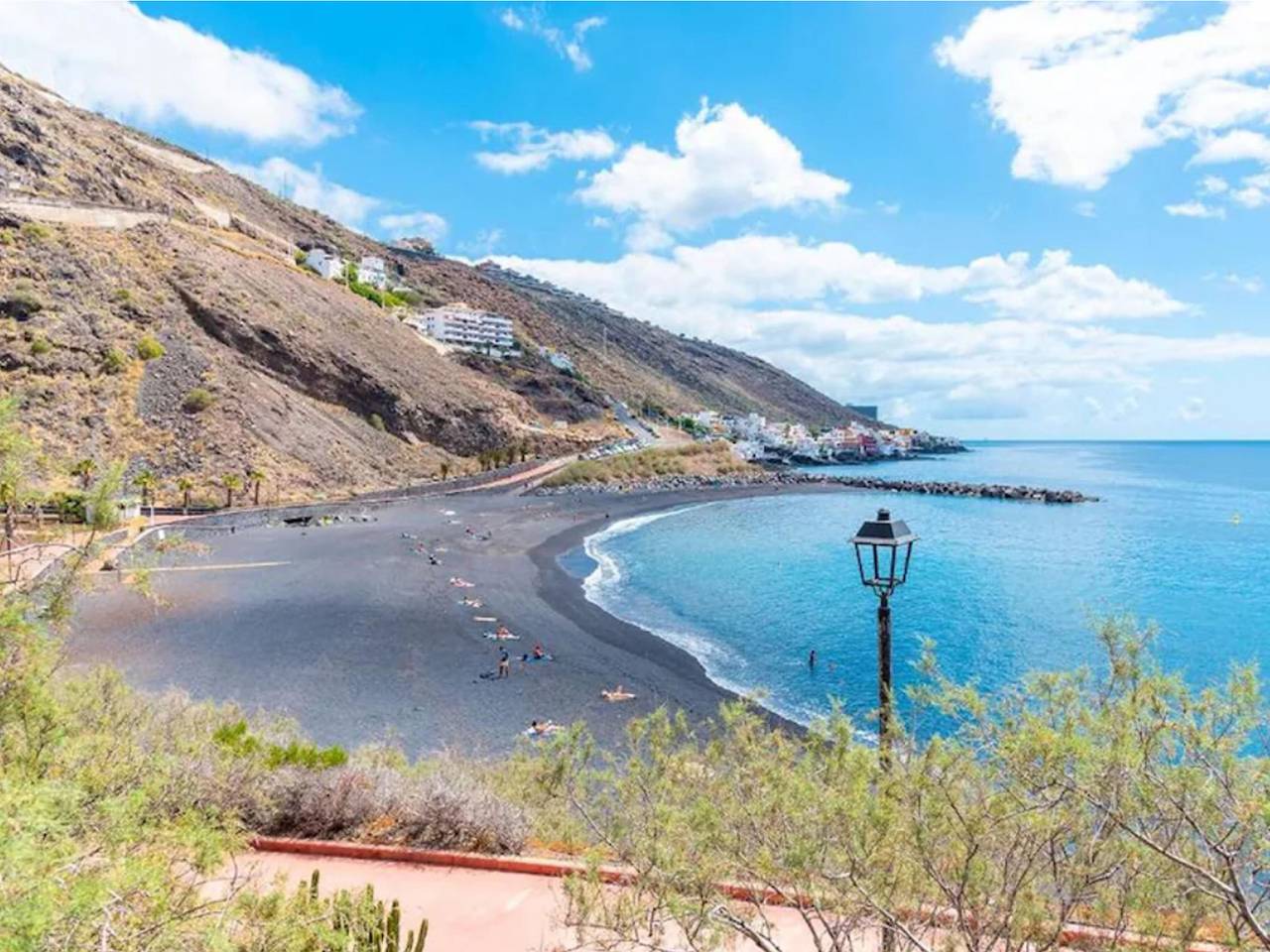 Live La Caleta Salinas del Mar in Playa de la Caleta (Tenerife), Tenerife Norte