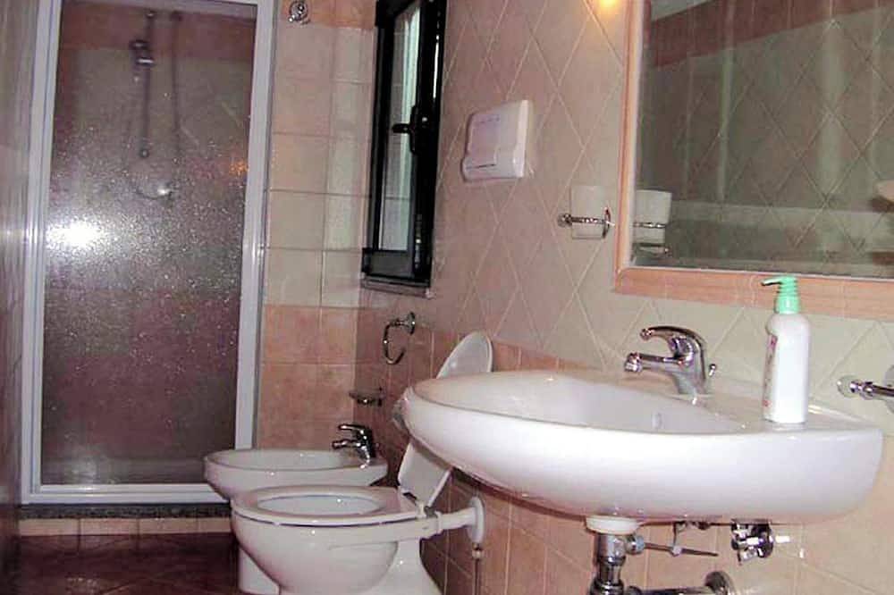 Ganze Wohnung, Apartment in villa of the Oranges 300 meters from the beach in Orosei, Golf von Orosei