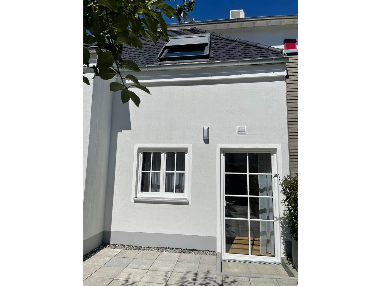 Ganze Ferienwohnung, Remise Kubus in der Villa Kubus - Maisonette-Ferienwohnung mit 65qm, 2 Schlafzimmer, 1 Wohn-Schlafzimmer, max. 4 Personen in Langenargen, Region Bodensee-Oberschwaben