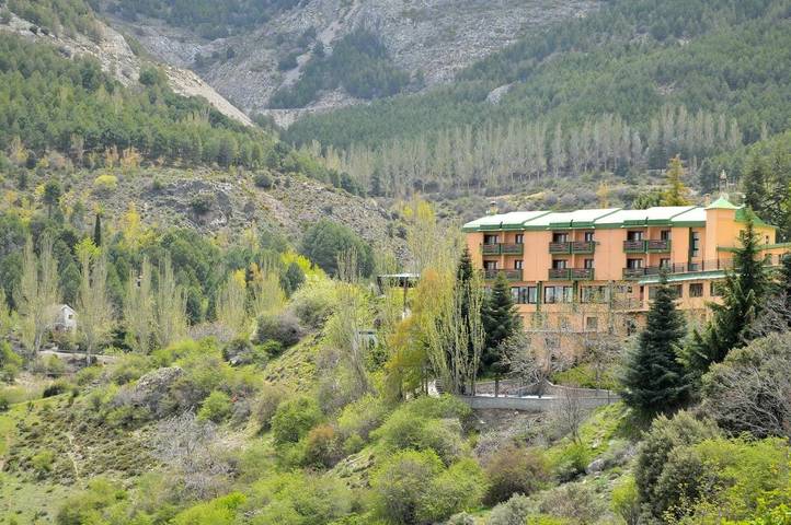 Hotel para 2 personas, con Balcón y Terraza además de Jardín y Sauna en Sierra Nevada