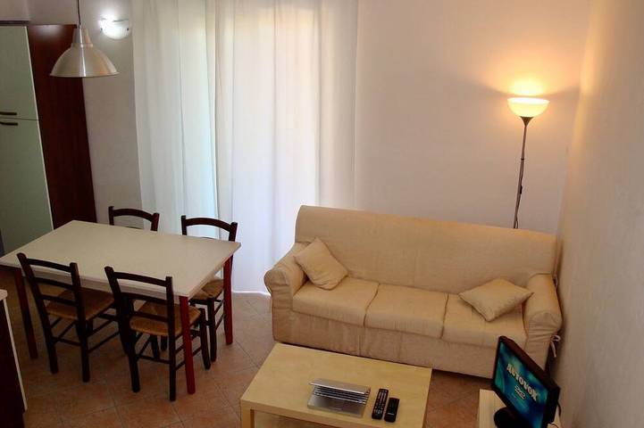 Appartamento per 4 persone, con giardino e balcone in Santa Caterina dello Ionio