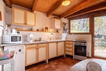 Location De Vacances pour 7 Personnes dans Gluiras, Parc naturel régional des Monts d'Ardèche, Photo 3