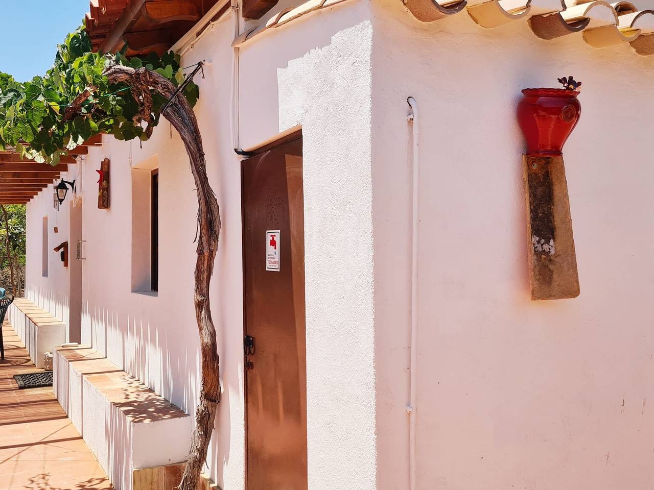 Holiday Home 'Casa Do Avô António' with Mountain View, Private Terrace and Wi-Fi in Bensafrim, Lagos