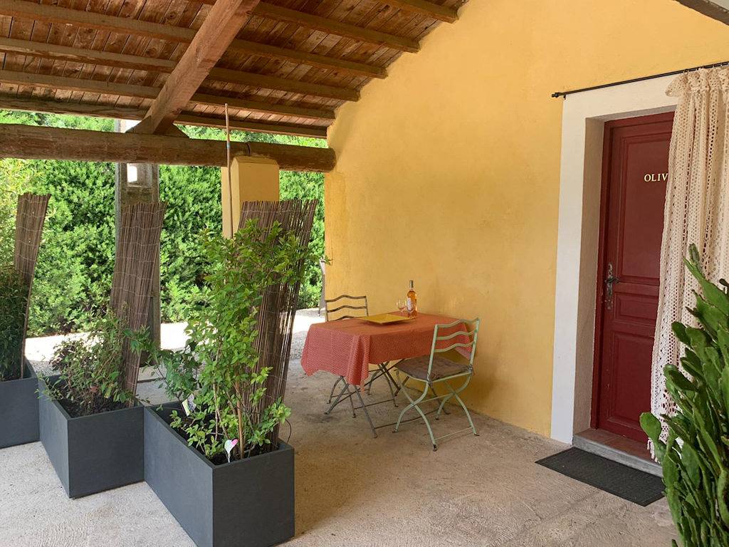 Studio entier, Bastide Sainte Agnès, gîte l'Olivier in Carpentras, Parc naturel régional du Mont-Ventoux
