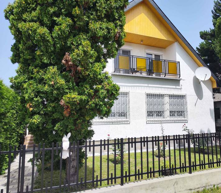 Ferienhaus für 14 Personen, mit Balkon und Garten in Siofok