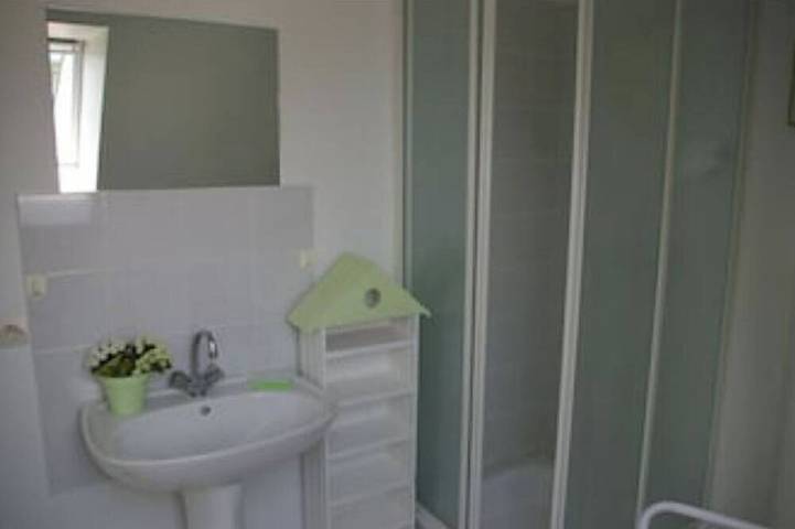 Gîte pour 3 personnes, avec jardin, animaux acceptés dans Havre de Rothéneuf - 2