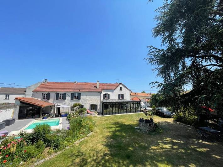 Maison d’hôte pour 2 personnes, avec Terrasse et Jardin ainsi que Piscine et Vue