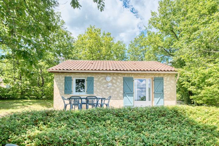 Gite Cantou – Friendly Holiday Home with Shared Heated Pool in the Heart of Périgord Noir in Salignac-Eyvigues, Périgord Noir