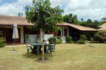 Gîte pour 6 personnes, avec jardin et terrasse à Sainte-Eulalie-en-Born