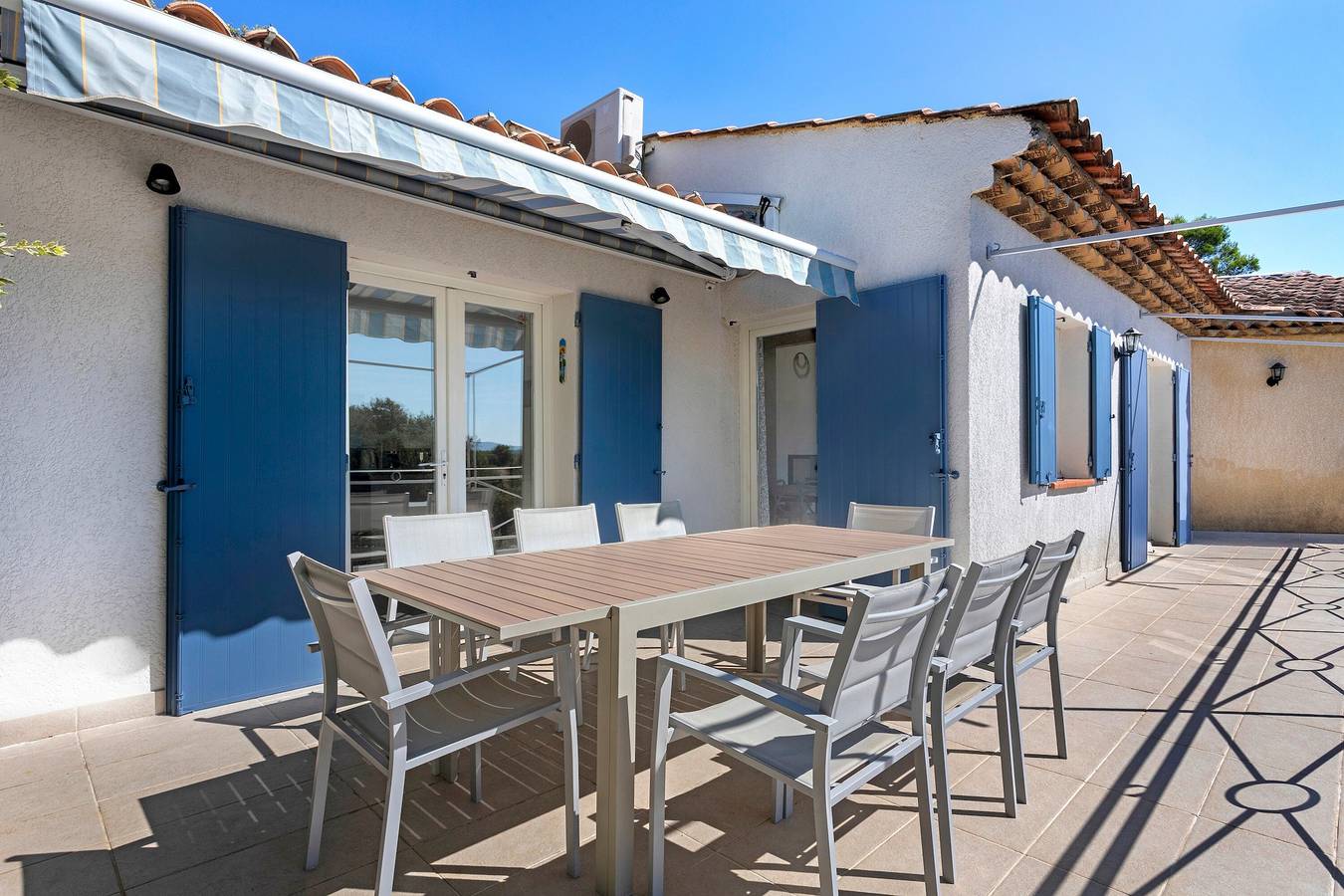 Maison de vacances 'Les Loriots' avec piscine privée, Wi-Fi et climatisation in Flassans-sur-Issole, Région de Brignoles