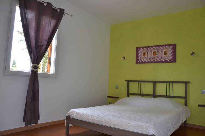 Gîte pour 6 personnes, avec jardin et terrasse à Lagorce - 2