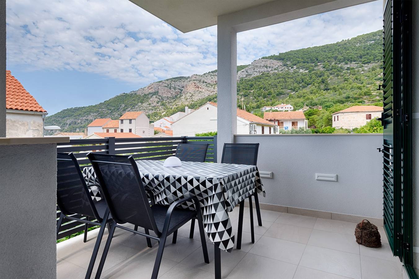 Ganze Wohnung, 1-Zimmer-Ferienwohnung mit Terrasse Komiza, Vis A-1151-f in Komiza, Split-Dalmatien