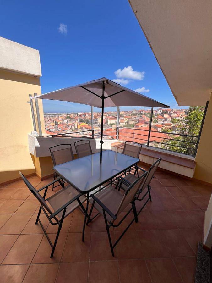 Ferienwohnung für 5 Personen, mit Balkon und Terrasse sowie Garten und Ausblick in Ossi