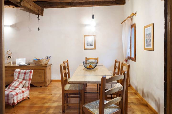 Villa per 8 persone, con vista lago e balcone sulle Dolomiti