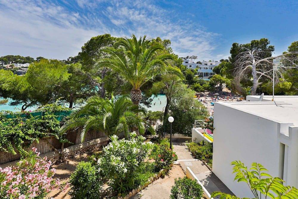 Apartamento entero, 2 bedroom apartment with beach access in Mallorca in Cala d'Or, Santanyí