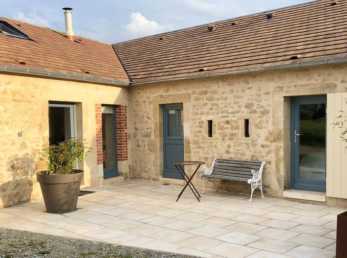 Gîte pour 3 personnes, avec piscine et terrasse dans Saint-Amand-Montrond - 2