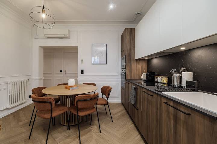 Apartamento entero, Apartamento de vacaciones para 6 personas con jardín in Torre Eiffel, París