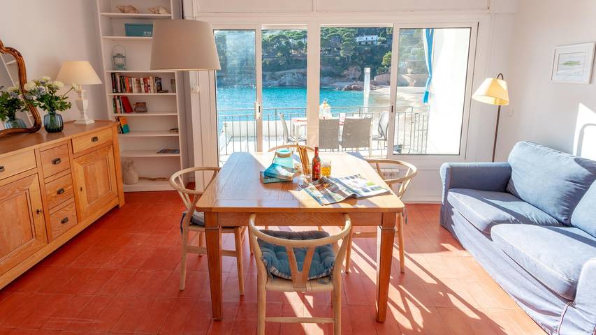Ganze Wohnung, Dofi 1 - Wohnung in erster Meereslinie - Tamariu-Costa Brava in Platja de Tamariu (Palafrugell), Tamariu