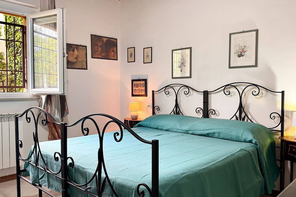 Casa Costanzo - Two Bedroom Villa, Sleeps 5 in Ortona (Municipality), Chieti Province